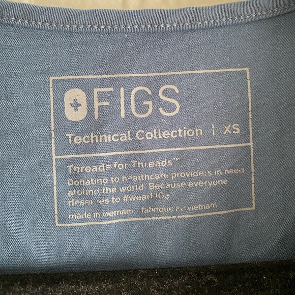 FIGS Classic Scrub Top, size XS - Picture 11 of 12